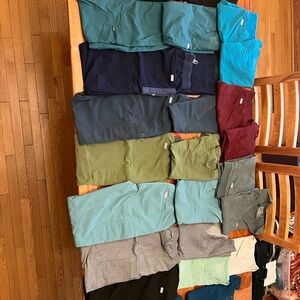 Figs Women's Scrub Set Bundle